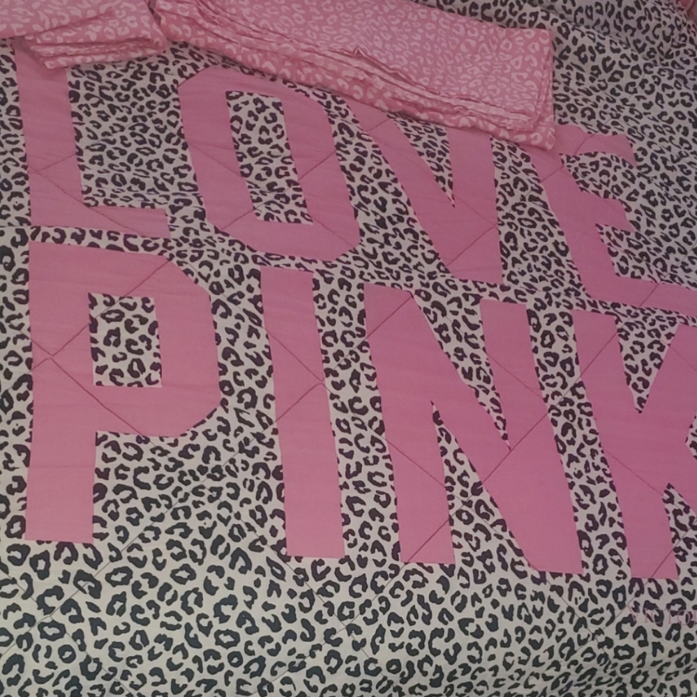 Victoria's secret pink comforter